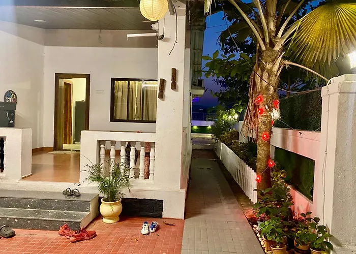 The White House Retreat Poolvilla Karjat